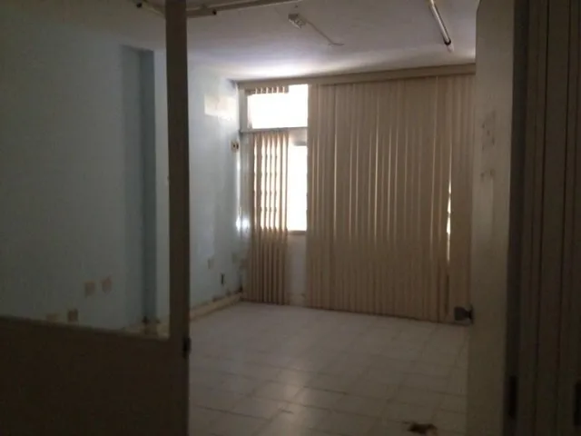 Imagem 3: Alugo 530M2 de Área com Divisórias Removiveis -8 Garagens