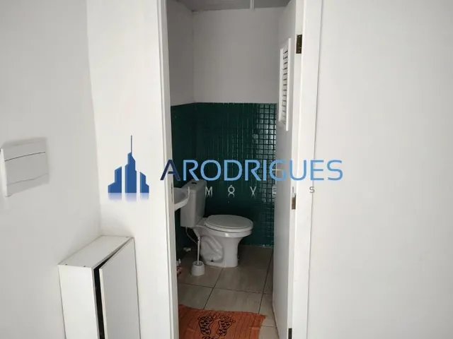 Imagem 6: Excelente Ponto Comercial para Locação em Salvador-Ba, Bairro Pernambués: 2 Salas, 3 Banheiros, 6 Vagas de Garagem!