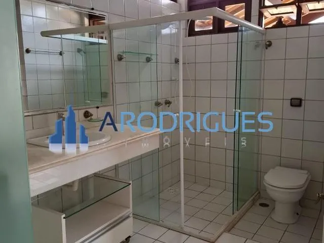 Imagem 7: Casa de Luxo em Condomínio em Piatã: 5 Quartos, 5 Suítes, 3 Salas, 6 Banheiros, 2 Vagas, 450M² - Venda e Aluguel