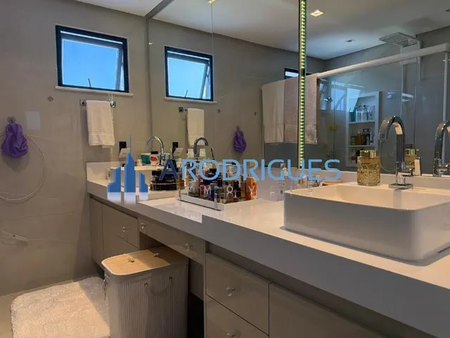 Imagem 2: 0 Apartamento com 4 dormitórios