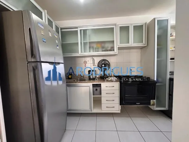 Imagem 4: Apartamento para Locação Anual Mobiliado com 2 Quartos, 1 Suíte, 1 Vaga de Garagem no Alphaville I, Salvador