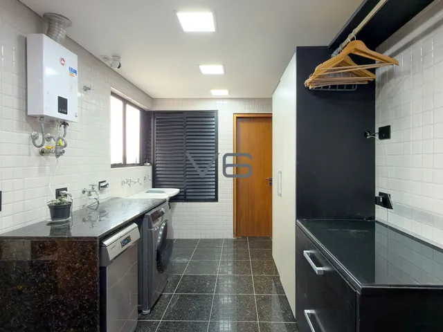 Imagem 11: Apartamento Alto Padrão com 5 Quartos, 4 Vagas de Garagem, 305 M² Privativos no Bigorrilho, Curitiba - Pr