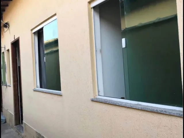 Imagem: A casa possui 1 Dormitório, 1 Banheiro e está localizado