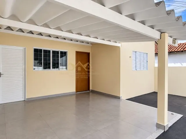 Imagem: A casa possui 2 Dormitórios, 1 Banheiro, 1 Vaga na