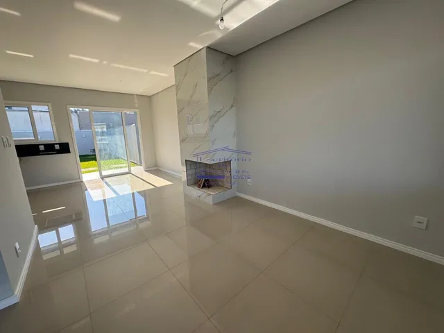 Imagem: Casa Residencial em Porto Alegre - Rio Grande