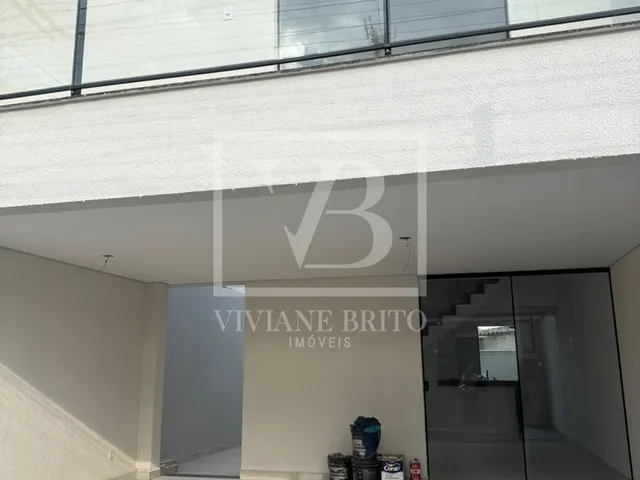 Imagem: Casa Geminada Disponível para Venda- Bairro