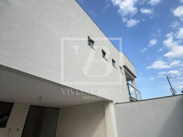 Imagem: Casa Geminada Disponível para Venda- Bairro