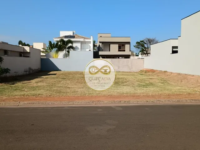 Imagem: O terreno possui 300m² de Área e está localizado em