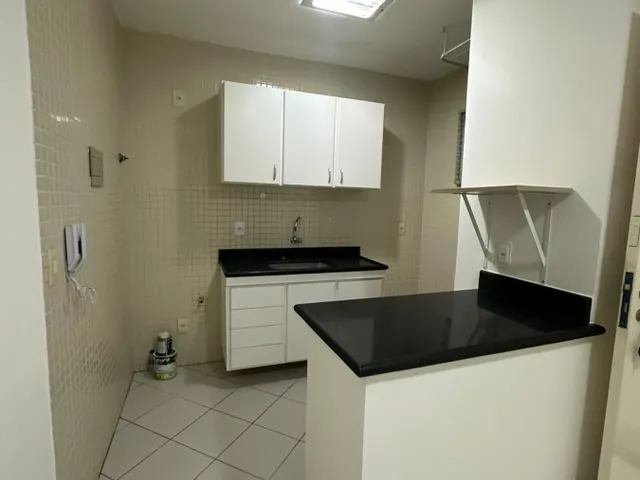 Imagem 2: Apartamento para Locação em Vitória / Es no Bairro Praia do Canto