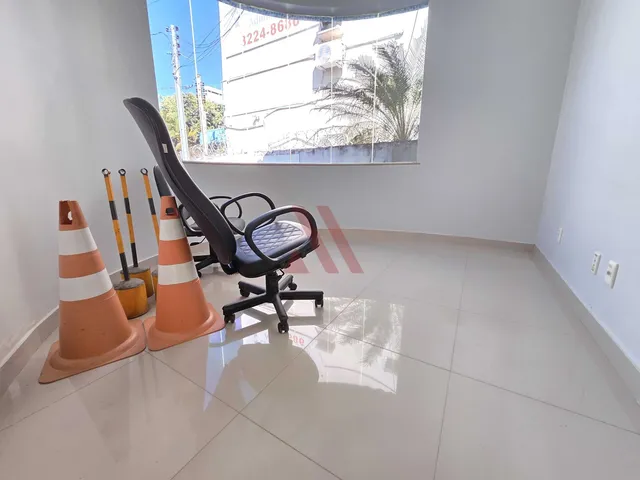Imagem 16: Setor Central Imóvel Comercial Todo Reformado com Excelente Localização Disponível para Venda