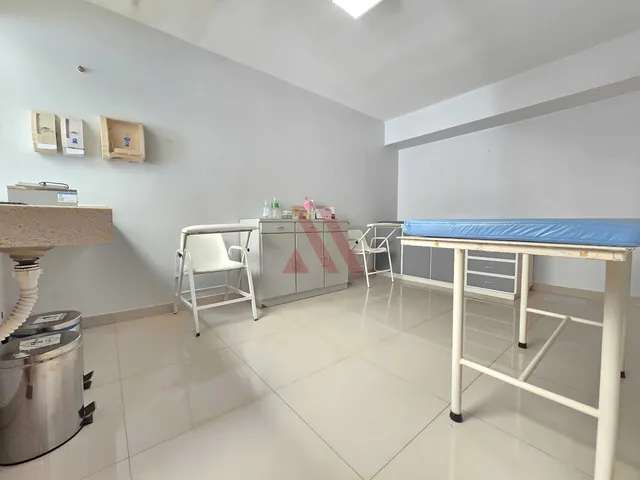 Imagem 4: Setor Central Imóvel Comercial Todo Reformado com Excelente Localização Disponível para Venda