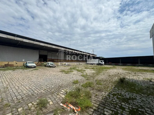 Imagem: Área Industrial com Galpão e Doca, Nova