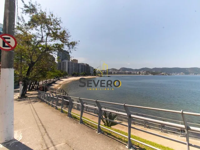 Imagem 2: Condomínio do Edifício Praia das Flexas - Apartamento Reformado de 2 Quartos À Venda no Ingá, Niterói