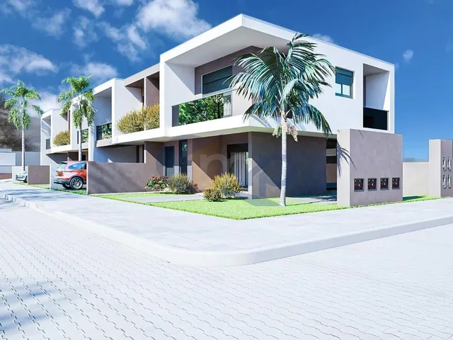 Imagem: A casa possui 3 Dormitórios, 1 Suíte, 2 Banheiros, 2