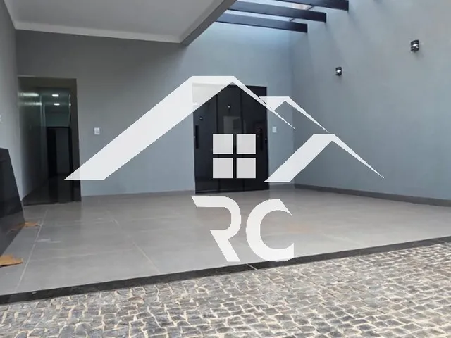 Imagem: A casa possui 3 Dormitórios, 1 Suíte e está localizado