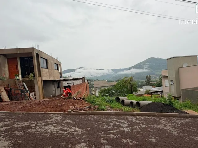Imagem: O terreno possui 384m² de Área e está localizado em