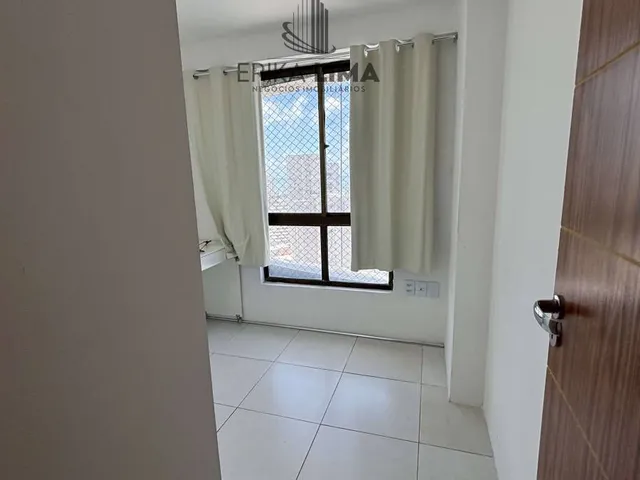 Imagem 9: Aluguel 02 Quartos Semi Mobiliado com Varanda, Lazer e Vaga Coberta, Pertissimo do Mar