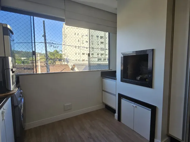 Imagem 6: Apartamento Mobiliado com 2 Dormitórios À Venda no Bairro Água Verde - Blumenau/Sc