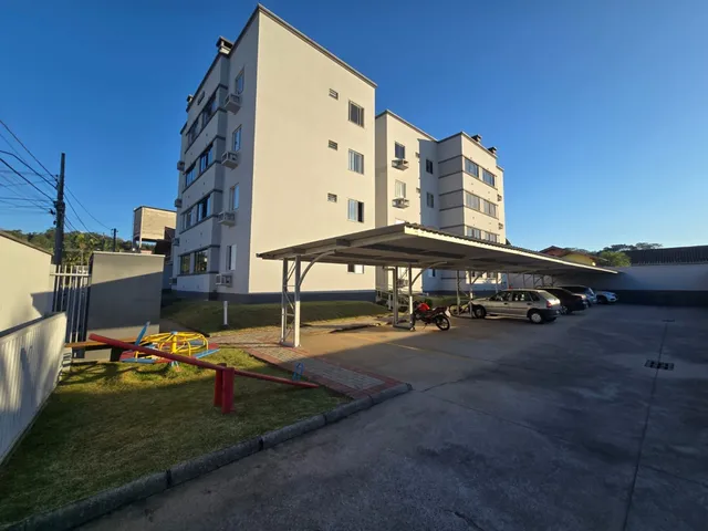 Imagem 15: Apartamento Mobiliado com 2 Dormitórios À Venda no Bairro Água Verde - Blumenau/Sc