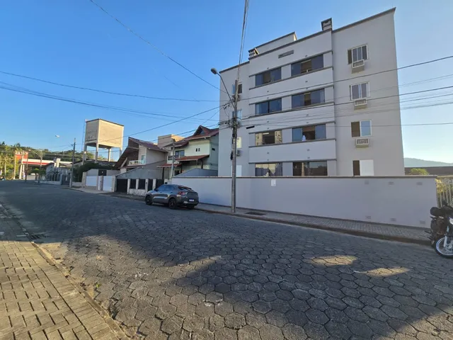Imagem 12: Apartamento Mobiliado com 2 Dormitórios À Venda no Bairro Água Verde - Blumenau/Sc