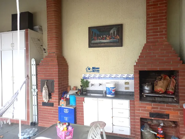 Imagem 15: Casa com Piscina e 03 Vagas de Garagem no Centro de Jacareí