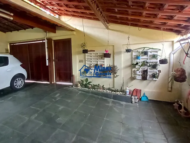 Imagem 4: Casa com Piscina e 03 Vagas de Garagem no Centro de Jacareí
