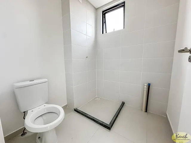 Imagem 3: Apartamento À Venda no Centro de Balneário Piçarras-Sc: 2 Quartos, 1 Suíte, 2 Salas, Garagem e 67,68M². Imperdível!