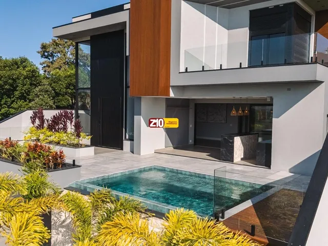 Imagem: Casa de Alto Padrão com 4 Suítes À Venda
