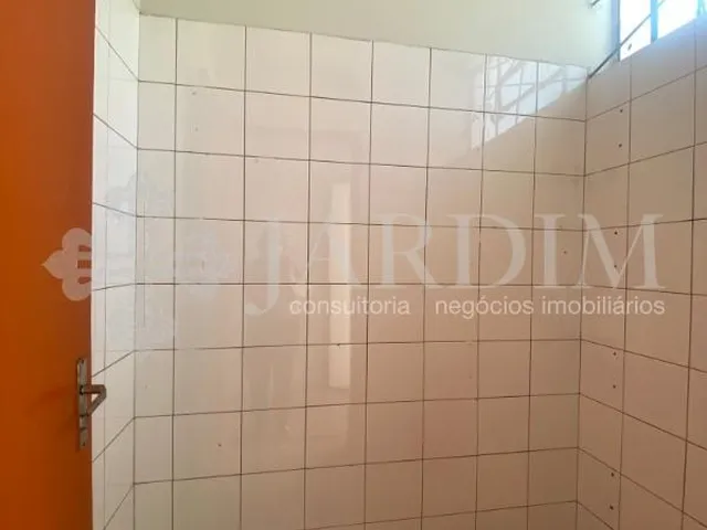 Imagem 7: Casa Comercial Loja com 3 banheiros