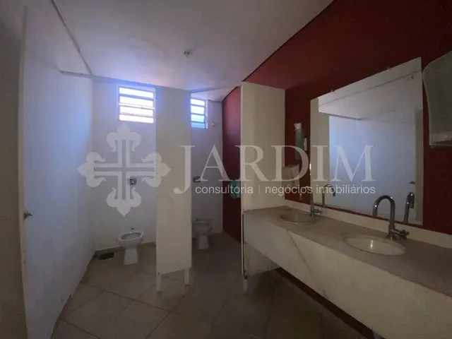 Imagem 12: Casa Comercial Loja com 3 banheiros
