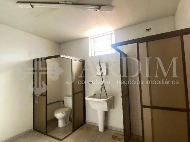 Imagem 10: Casa Comercial Loja com 3 banheiros