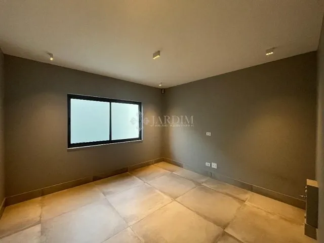 Imagem 8: Casa Comercial Loja com 4 banheiros