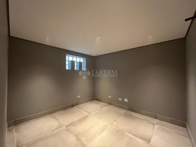 Imagem 10: Casa Comercial Loja com 4 banheiros