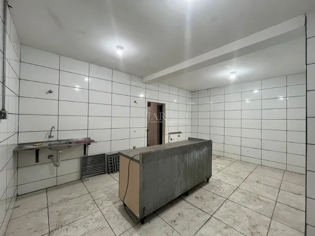 Imagem 12: Casa Comercial Loja com 4 banheiros