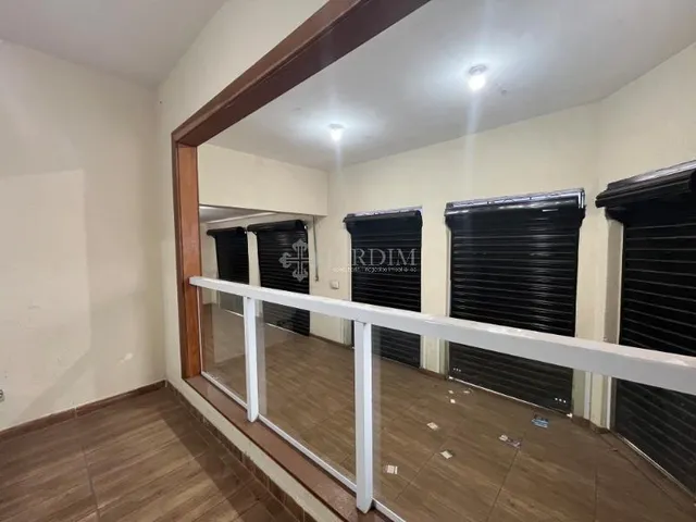 Imagem 8: Casa Comercial Loja com 4 banheiros