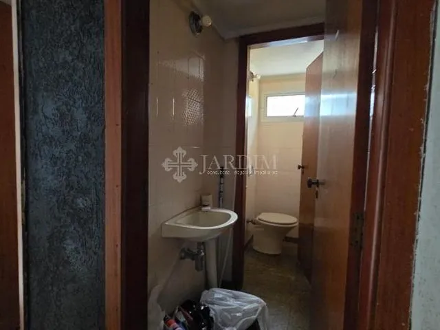Imagem 8: Salão Sala comercial com 4 banheiros