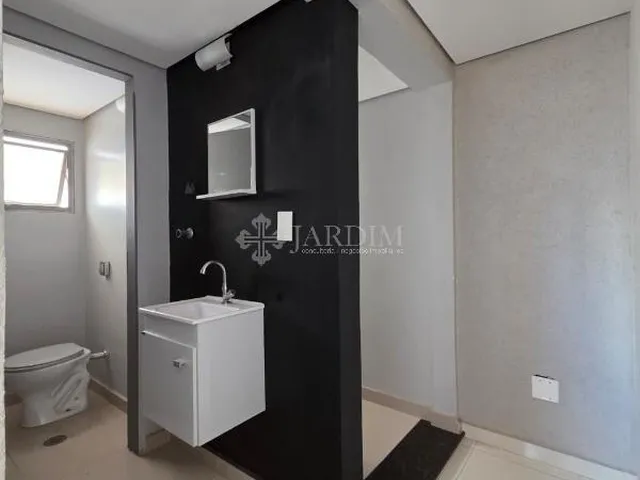 Imagem 10: Salão Sala comercial com 4 banheiros