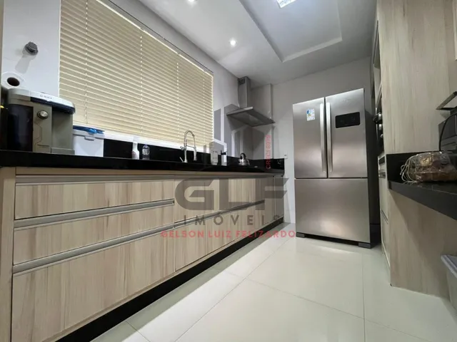 Imagem 16: Apartamento Mobiliado em Itapema/Sc no Bairro Meia Praia, a 200M do Mar. 144M² com 3 Suítes 2 Vagas de Garagem