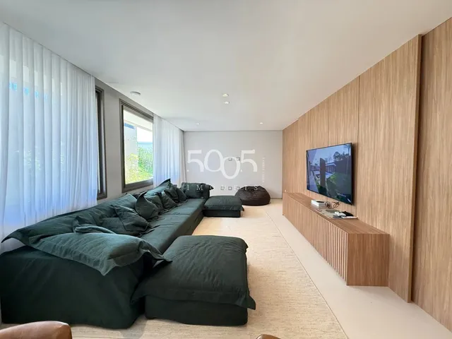 Imagem 2: Casa À Venda no Terras de São José II com 6 Suítes e 964M²