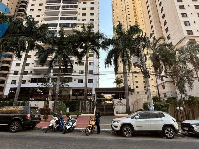 Imagem: O apartamento possui 5 Dormitórios, 1 Suíte, 2 Banheiros,