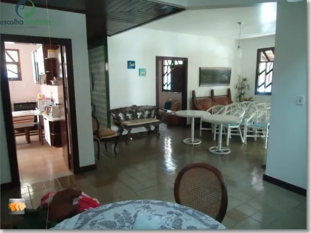 Imagem 12: Casa 6 Quartos com Piscina e Garagem para 8 Carros em Itapuã