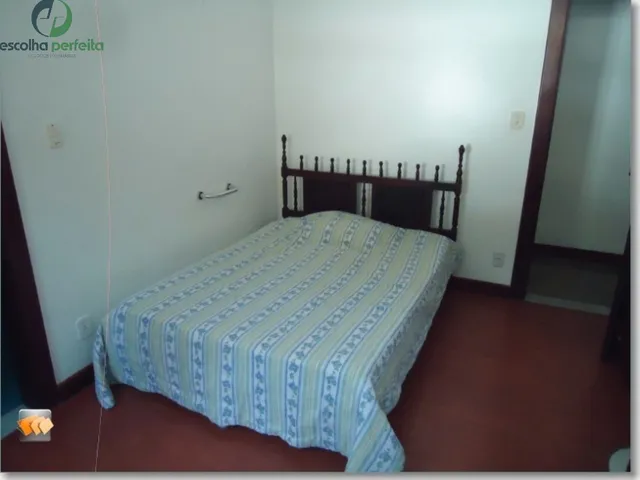 Imagem 2: Casa 6 Quartos com Piscina e Garagem para 8 Carros em Itapuã