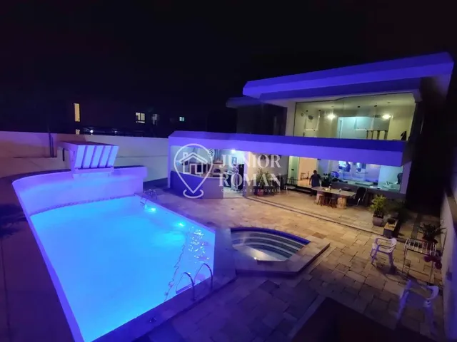 Imagem: Casa em Condomínio com 6 Suítes e Piscina