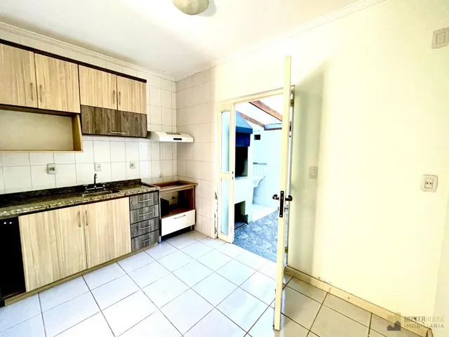 Imagem 3: Casa 2 Dormitórios Localizada em Bairro Nobre