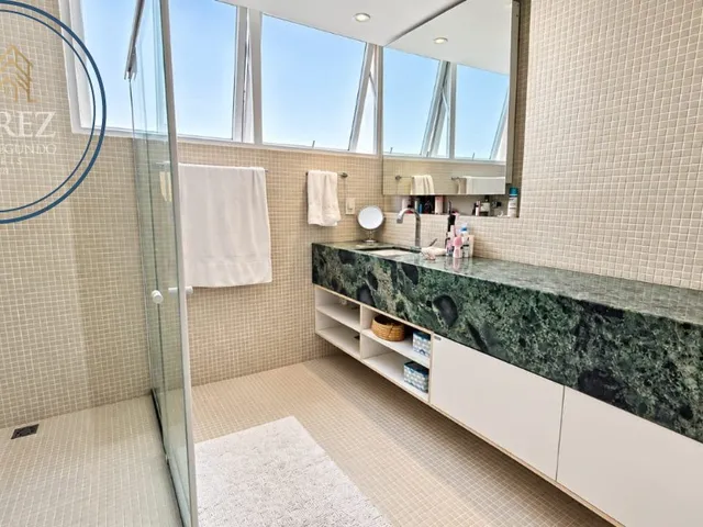 Imagem 10: Apartamento no Edificio Casablanca com 4 Quartos, 3 Suítes e Vista para a Baía de Todos os Santos, Oportunidade!