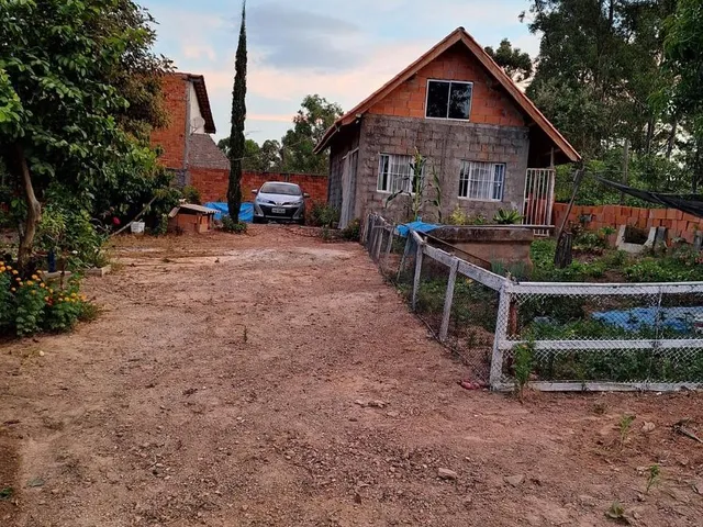 Imagem: Chácara com 1 Dormitorio, Wc. E Cozinha