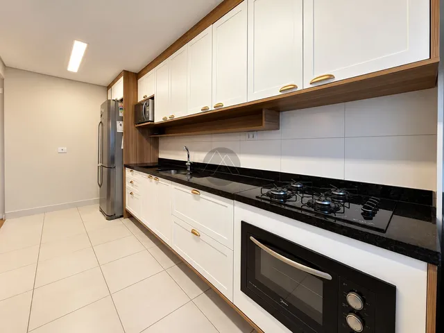 Imagem 2: Apartamento Semimobiliado com 3 Quartos, Sacada e Vista Livre no Allure