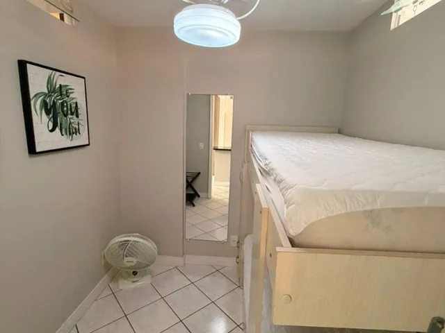 Imagem 15: Edifício santa Catarina - Apartamento 02 Dormitórios - Mobiliado - na Rua 951