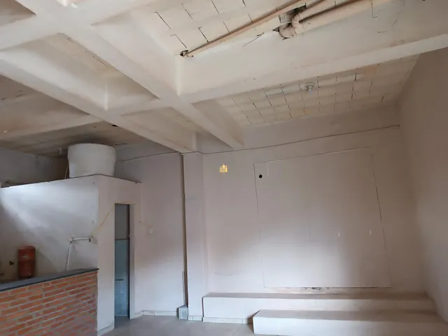 Imagem 4: Loja Comercial para Locação no Centro de Esmeraldas-Mg: 1 Sala, 1 Banheiro, 80M² de Área. Garanta Já o Seu Espaço!