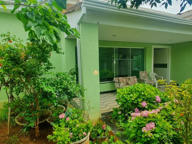 Imagem 15: Espetacular Casa de 5 Quartos com 2 Suítes no Centro de Esmeraldas-Mg: 200M², 2 Salas, 3 Banheiros e 2 Vagas de Garagem!